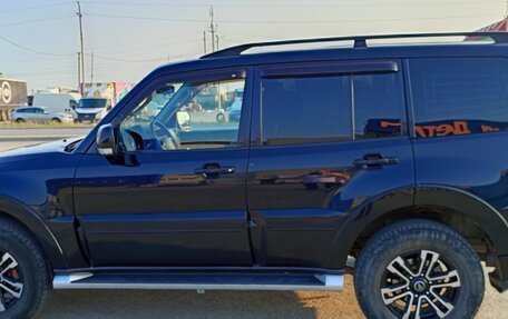 Mitsubishi Pajero IV, 2011 год, 1 975 000 рублей, 7 фотография