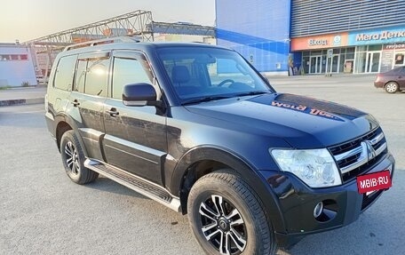 Mitsubishi Pajero IV, 2011 год, 1 975 000 рублей, 2 фотография