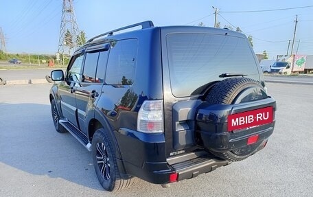 Mitsubishi Pajero IV, 2011 год, 1 975 000 рублей, 4 фотография