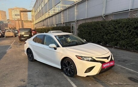 Toyota Camry, 2020 год, 2 600 000 рублей, 2 фотография