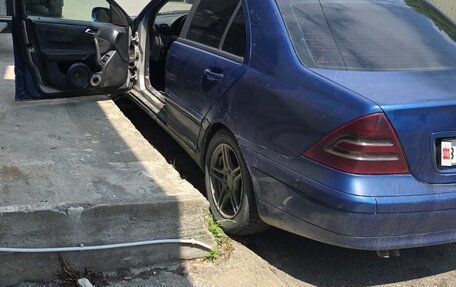 Mercedes-Benz C-Класс, 2004 год, 400 000 рублей, 6 фотография