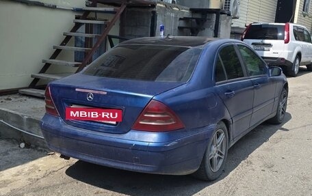 Mercedes-Benz C-Класс, 2004 год, 400 000 рублей, 4 фотография