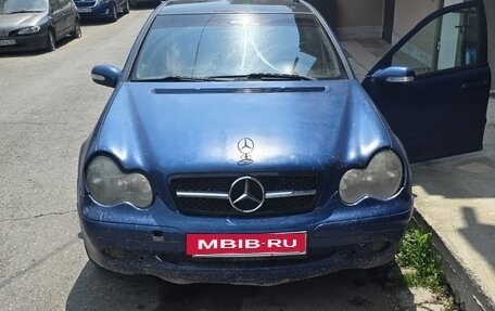 Mercedes-Benz C-Класс, 2004 год, 400 000 рублей, 3 фотография