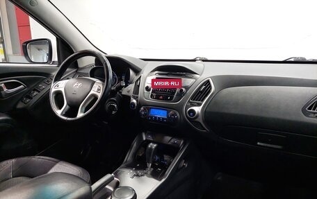 Hyundai ix35 I рестайлинг, 2013 год, 1 050 000 рублей, 10 фотография