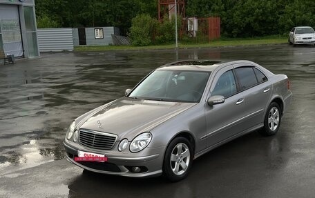 Mercedes-Benz E-Класс, 2003 год, 1 299 000 рублей, 10 фотография