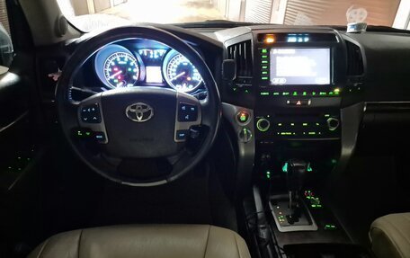 Toyota Land Cruiser 200, 2008 год, 2 800 000 рублей, 7 фотография