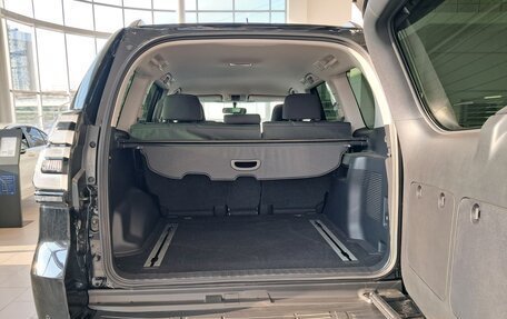 Toyota Land Cruiser Prado 150 рестайлинг 2, 2020 год, 6 328 000 рублей, 14 фотография