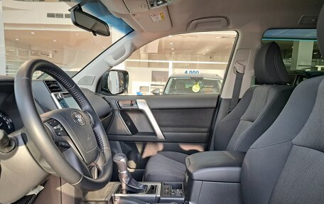Toyota Land Cruiser Prado 150 рестайлинг 2, 2020 год, 6 328 000 рублей, 20 фотография