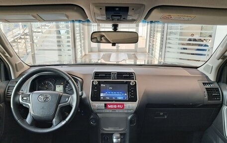 Toyota Land Cruiser Prado 150 рестайлинг 2, 2020 год, 6 328 000 рублей, 18 фотография
