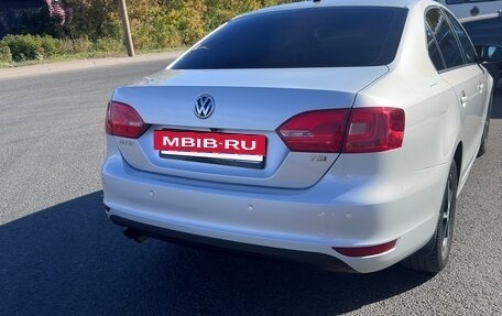 Volkswagen Jetta VI, 2013 год, 949 999 рублей, 5 фотография