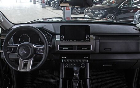Mitsubishi L200, 2024 год, 4 950 000 рублей, 12 фотография