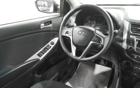 Hyundai Solaris II рестайлинг, 2016 год, 1 049 000 рублей, 10 фотография