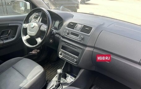 Skoda Fabia II, 2010 год, 730 000 рублей, 10 фотография
