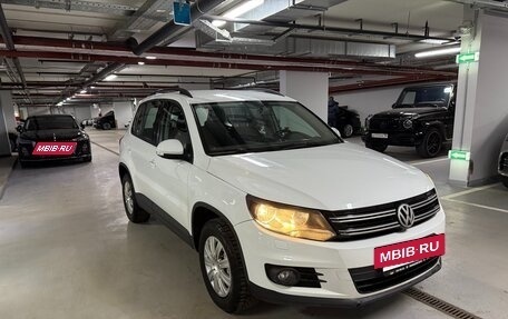 Volkswagen Tiguan I, 2015 год, 1 375 000 рублей, 2 фотография