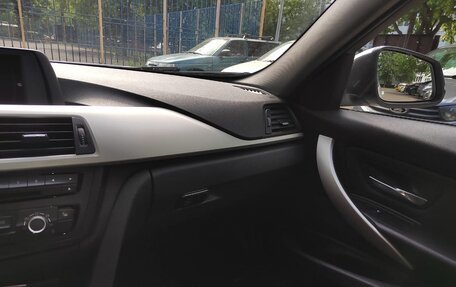 BMW 3 серия, 2015 год, 1 590 000 рублей, 21 фотография