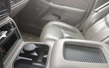 Chevrolet Tahoe II, 2005 год, 739 000 рублей, 8 фотография