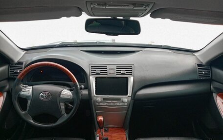Toyota Camry, 2010 год, 1 030 000 рублей, 17 фотография