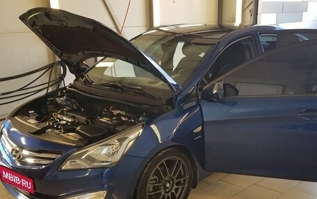 Hyundai Solaris II рестайлинг, 2015 год, 1 300 000 рублей, 9 фотография