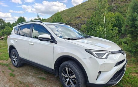 Toyota RAV4, 2015 год, 2 100 000 рублей, 4 фотография