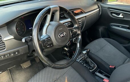 KIA Rio IV, 2018 год, 1 100 000 рублей, 6 фотография
