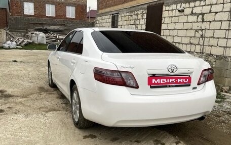 Toyota Camry, 2008 год, 970 000 рублей, 2 фотография