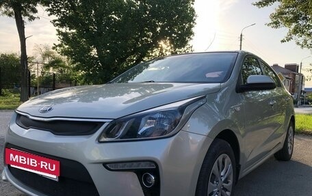 KIA Rio IV, 2018 год, 1 230 000 рублей, 2 фотография