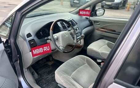Mitsubishi Grandis, 2004 год, 675 000 рублей, 11 фотография