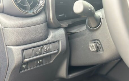 Toyota Land Cruiser Prado, 2024 год, 8 700 000 рублей, 12 фотография
