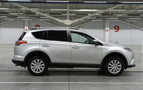 Toyota RAV4, 2019 год, 2 199 000 рублей, 8 фотография