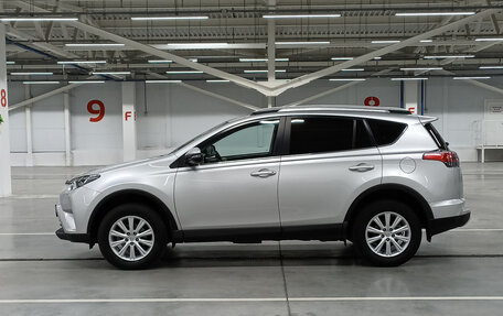 Toyota RAV4, 2019 год, 2 199 000 рублей, 12 фотография
