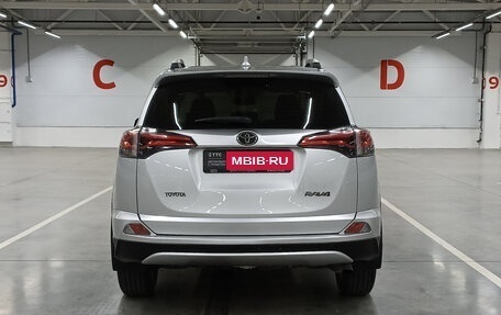 Toyota RAV4, 2019 год, 2 199 000 рублей, 10 фотография