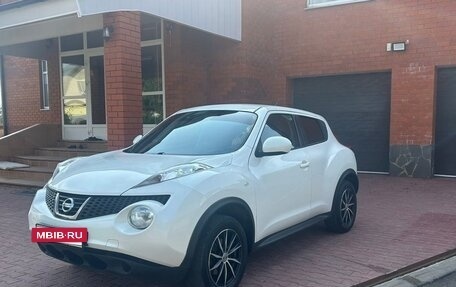 Nissan Juke II, 2014 год, 977 000 рублей, 2 фотография