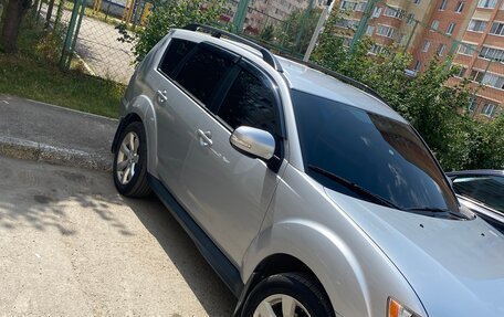 Mitsubishi Outlander III рестайлинг 3, 2010 год, 1 050 000 рублей, 13 фотография