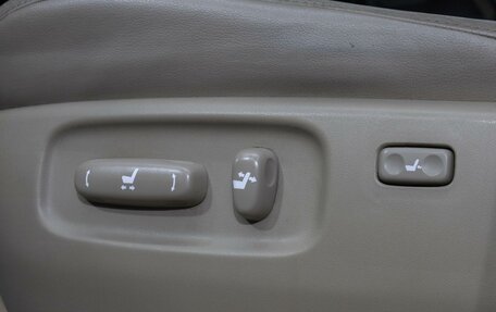 Toyota Land Cruiser 200, 2008 год, 2 600 000 рублей, 24 фотография