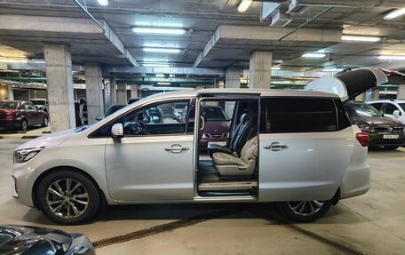 KIA Carnival III, 2018 год, 3 300 000 рублей, 7 фотография