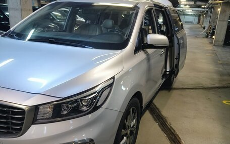 KIA Carnival III, 2018 год, 3 300 000 рублей, 8 фотография