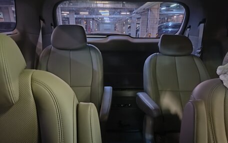 KIA Carnival III, 2018 год, 3 300 000 рублей, 12 фотография