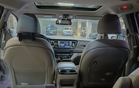 KIA Carnival III, 2018 год, 3 300 000 рублей, 11 фотография