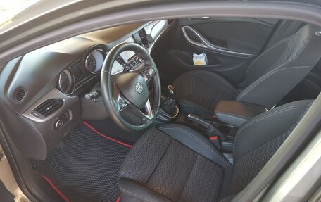 Opel Astra K, 2018 год, 1 250 000 рублей, 10 фотография