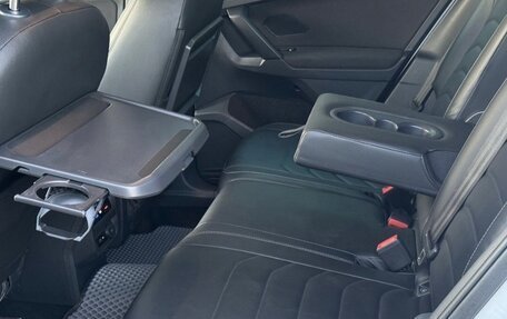 Volkswagen Tiguan II, 2019 год, 1 830 000 рублей, 38 фотография