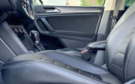 Volkswagen Tiguan II, 2019 год, 1 830 000 рублей, 37 фотография