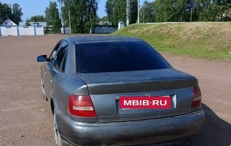 Audi A4, 1996 год, 280 000 рублей, 3 фотография