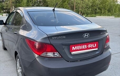Hyundai Solaris II рестайлинг, 2013 год, 800 000 рублей, 3 фотография