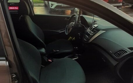 Hyundai Solaris II рестайлинг, 2015 год, 1 150 000 рублей, 1 фотография