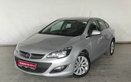 Opel Astra J, 2014 год, 700 000 рублей, 1 фотография