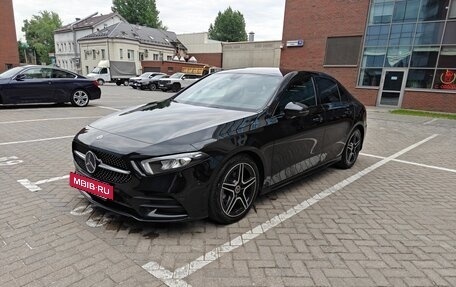 Mercedes-Benz A-Класс, 2021 год, 2 700 000 рублей, 2 фотография