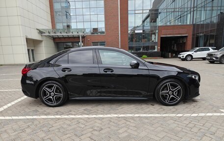Mercedes-Benz A-Класс, 2021 год, 2 700 000 рублей, 8 фотография