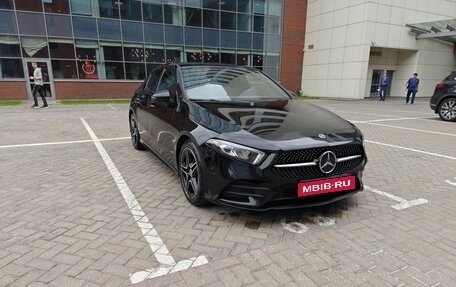 Mercedes-Benz A-Класс, 2021 год, 2 700 000 рублей, 10 фотография