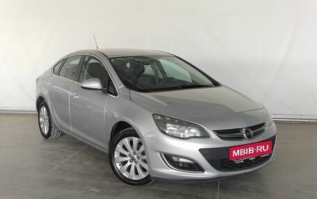 Opel Astra J, 2014 год, 700 000 рублей, 3 фотография