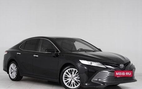 Toyota Camry, 2018 год, 2 695 000 рублей, 3 фотография
